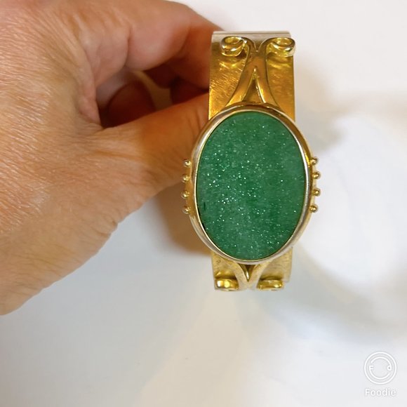 Estate Brass Cuff Hinged Bangle with Big Bold Green Goldstone — Excellent Used - Picture 4 of 13